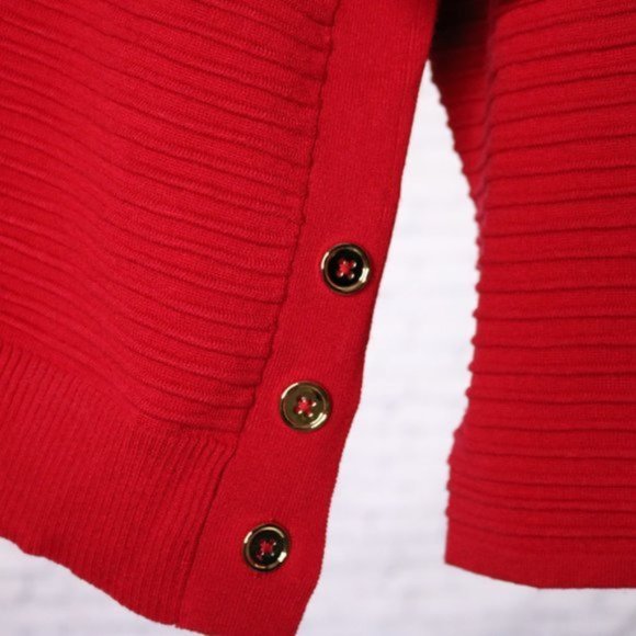 NWT Red crew neck ribbed sweater w gold buttons b2 - Picture 5 of 6